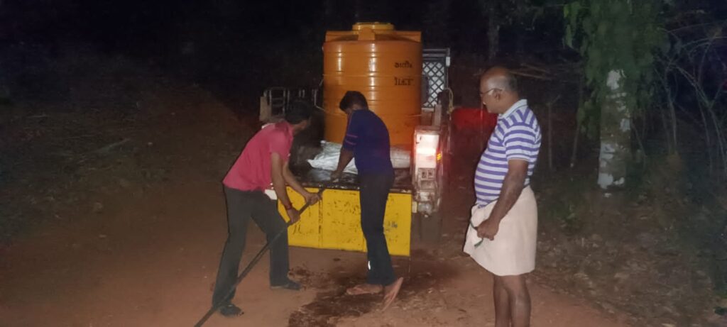 ಮರ್ಕoಜ ಗ್ರಾಮ ಪಂಚಾಯತ್ ವ್ಯಾಪ್ತಿಯಲ್ಲಿ ನೀರಿಗಾಗಿ ಹಾಹಾಕಾರ  : ಪಂಚಾಯತ್ ಸದಸ್ಯ ಚಿತ್ತರಂಜನ್ ಕೋಡಿ ಯಿಂದ ರಾತ್ರೋ ರಾತ್ರಿ ಮನೆ ಮನೆಗೆ ಕುಡಿಯುವ ನೀರಿನ ವ್ಯವಸ್ಥೆ: