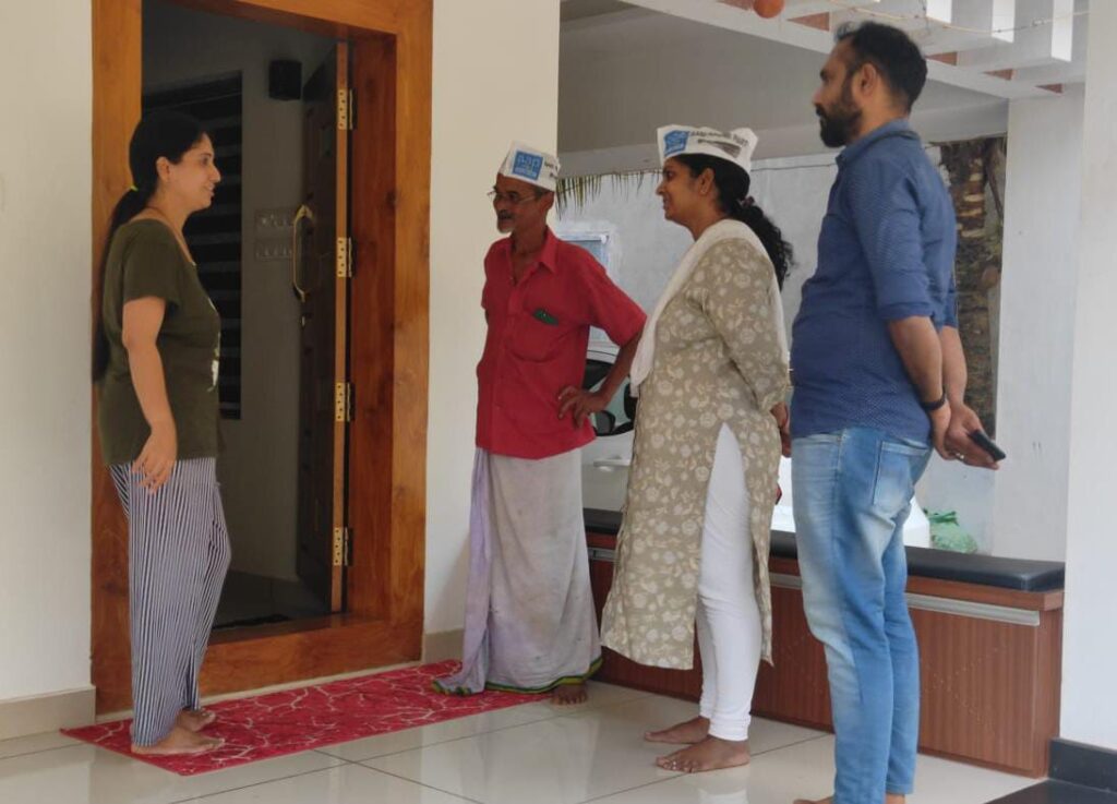 ಸುಳ್ಯ :ಎಎಪಿ ಅಭ್ಯರ್ಥಿ ಸುಮನಾ‌ ಅವರಿಂದ ಪ್ರಚಾರ.