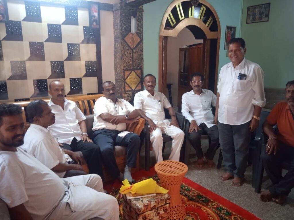 ಸುಳ್ಯವಿಧಾನ ಸಭಾ ಕ್ಷೇತ್ರದ ಜೆ ಡಿ ಎಸ್ ಪಕ್ಷದ ಅಭ್ಯರ್ಥಿಯಿಂದ ಕಾರ್ಯಕರ್ತರ ಮುಖಂಡರ ಮನೆಗಳಿಗೆ ಭೇಟಿ ಆರಂಭ.