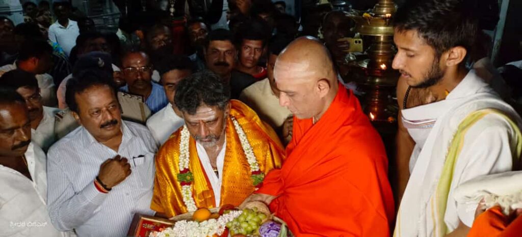 ರಾಜ್ಯದ ಉಪಮುಖ್ಯಮಂತ್ರಿ ಡಿ.ಕೆ.ಶಿವಕುಮಾರ್ ಆದಿ ಚುಂಚನಗಿರಿ ಕ್ಷೇತ್ರ ಭೇಟಿ.