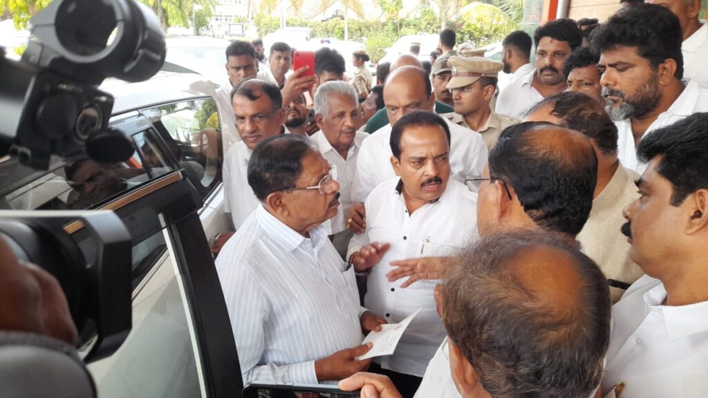 ಎಸ್ ಪಿ ಕಚೇರಿಯನ್ನು ಪುತ್ತೂರಿಗೆ ಸ್ಥಳಾಂತರಿಸುವಂತೆ ಗೃಹ ಸಚಿವ ಪರಮೇಶ್ವರ್ ರವರಿಗೆ ಪತ್ತೂರು ಶಾಸಕ ಅಶೋಕ್‌ ರೈ ಮನವಿ