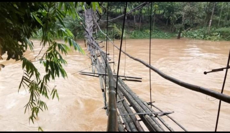ಅರಮನೆಗಯ ಸೇತುವೆ ನಿರ್ಮಿಸಲು ನೂತನ ಶಾಸಕಿಗೆ ಅಂಬೇಡ್ಕರ್ ರಕ್ಷಣಾ ವೇದಿಕೆ ಮನವಿ: ಭರವಸೆ ನೀಡಿದ ಭಾಗೀರಥಿ ಮುರುಳ್ಯ.
