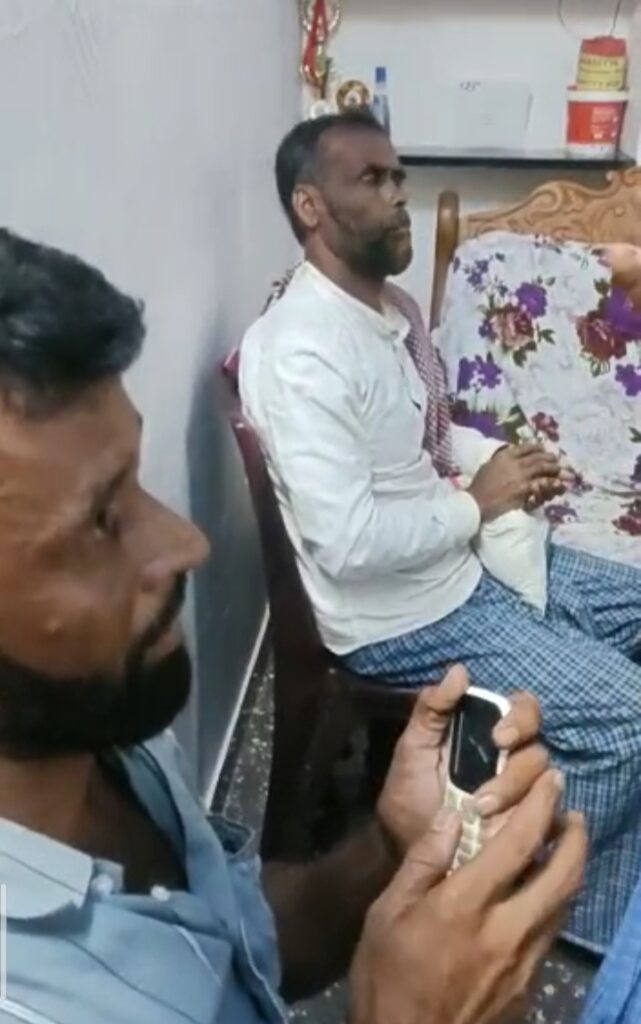 ಮಂತ್ರವಾದಿಯೆಂದು ಸುಳ್ಳು ಹೇಳಿ ತಿರುಗಾಡುತ್ತಿದ್ದ ನಕಲಿ ಮಂತ್ರವಾದಿಗೆ ಧರ್ಮದೇಟು.