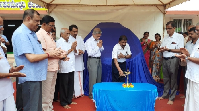 ಸುಳ್ಯದಲ್ಲಿ ಸೇವಾಭಾರತಿ ಹೆಲ್ಪ್ ಲೈನ್ ಆಂಬ್ಯುಲೆನ್ಸ್ ಲೋಕಾರ್ಪಣೆ: ಸೇವೆ ಮಾಡುವುದು ಬದುಕಿನ ಪುಣ್ಯದ ಕಾರ್ಯ: ಅಂಗಾರ.