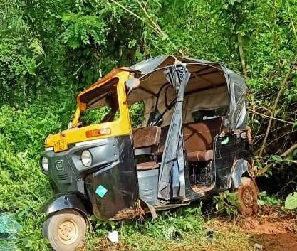 ವಿಟ್ಲ: ನಿಯಂತ್ರಣ ತಪ್ಪಿ ರಿಕ್ಷಾ ಪಲ್ಟಿ;ಚಾಲಕ ಪಂಜ ಸುದರ್ಶನ್ ಸ್ಥಳದಲ್ಲೇ ಮೃತ್ಯು.!!