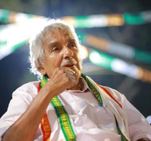 ಕೇರಳದ ಮಾಜಿ ಮುಖ್ಯಮಂತ್ರಿ, ಕಾಂಗ್ರೆಸ್ ಹಿರಿಯ ನಾಯಕ ಉಮ್ಮನ್ ಚಾಂಡಿ ನಿಧನ.