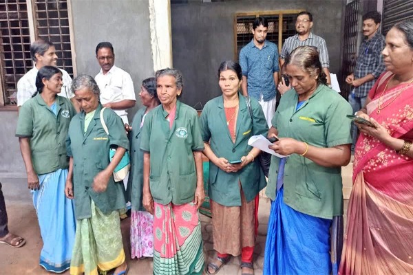 ಕೇರಳದಲ್ಲಿ 10 ಕೋಟಿ ರೂ. ಲಾಟರಿ ಹಣ ಗೆದ್ದ 11 ಪೌರಕಾರ್ಮಿಕ ಮಹಿಳೆಯರು!