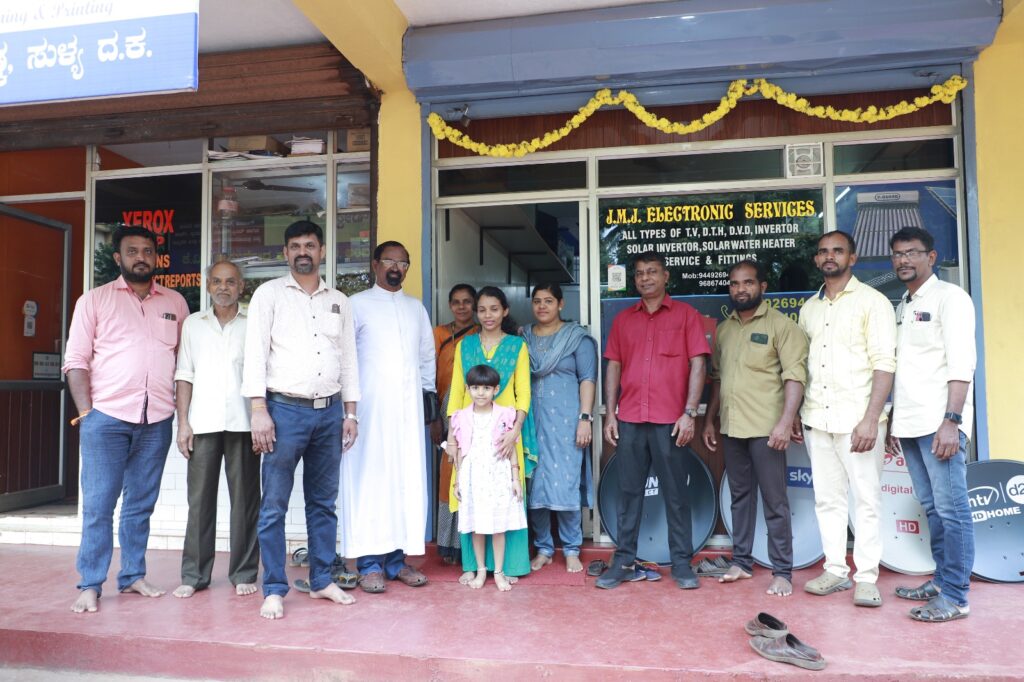 ಜೆ .ಎಂ .ಜೆ ಇಲೆಕ್ಟ್ರಾನಿಕ್ & ಸರ್ವಿಸ್ ಸೆಂಟರ್ ಸ್ಥಳಾಂತರಗೊಂಡು ಶುಭಾರಂಭ