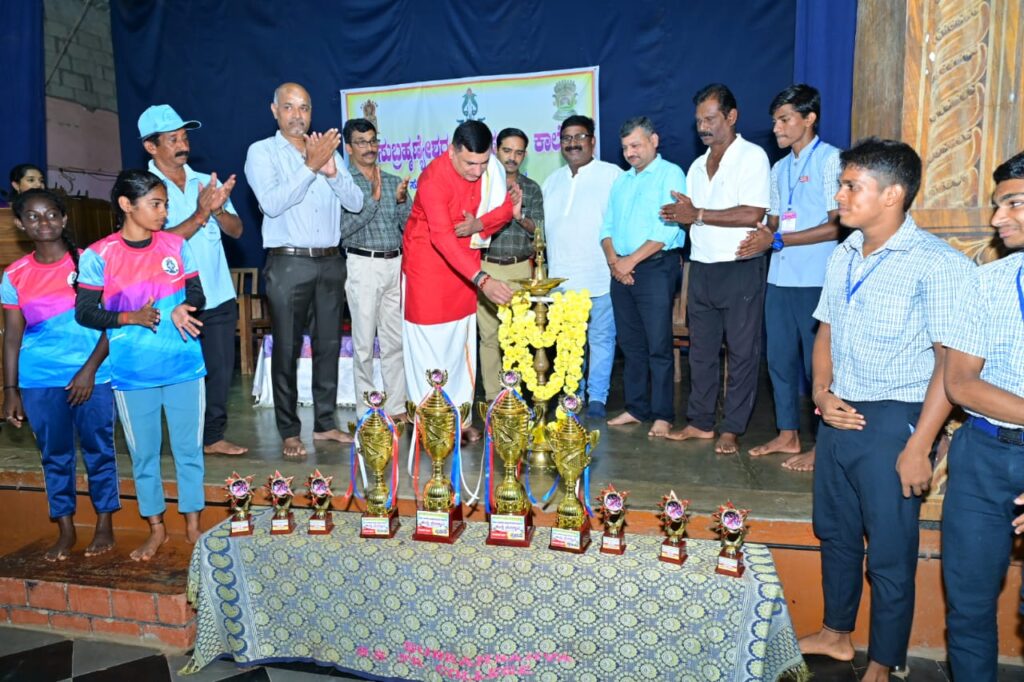 ಸುಸಮೃದ್ಧ ಆರೋಗ್ಯಪೂರ್ಣ ನಾಳೆಗೆ ಗ್ರಾಮೀಣ ಮಣ್ಣಿನ ಕ್ರೀಡೆ ಅತ್ಯಗತ್ಯ: ತಾಲೂಕು ಮಟ್ಟದ ಪ.ಪೂ ಕಾಲೇಜು ವಿಭಾಗದ ಕಬಡ್ಡಿ ಪಂದ್ಯಾಟ ಉದ್ಘಾಟಿಸಿ ಶ್ರೀವತ್ಸ ಬೆಂಗಳೂರು ಅಭಿಮತ