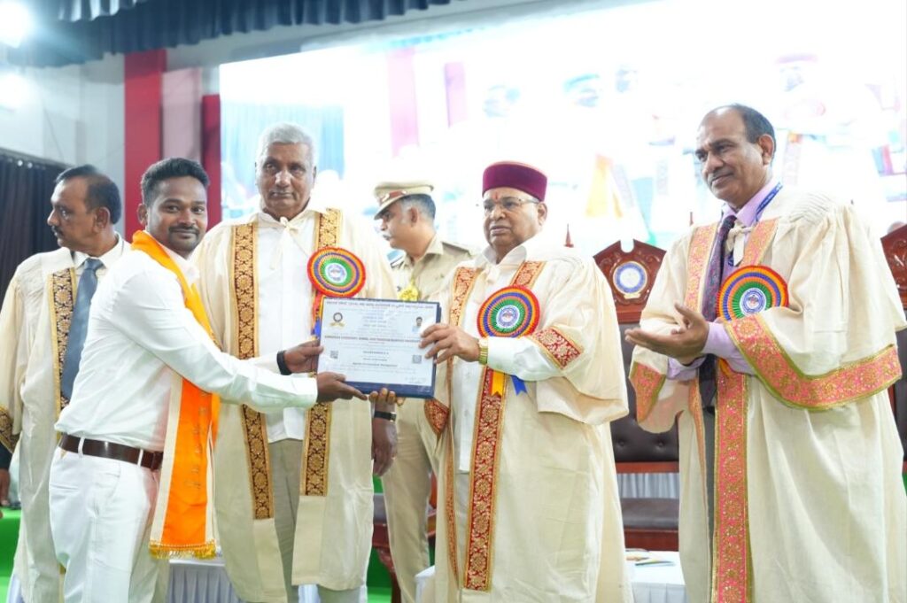 ಪ್ರವೀಣ್ ಜೋಷಿ ಎಚ್.ಎಸ್. ರಿಗೆ ಪಿಹೆಚ್.ಡಿ. ಪದವಿ