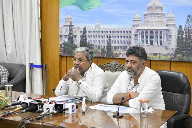 ಅತ್ತಿಬೆಲೆ ಪಟಾಕಿ ದುರಂತದ ಬೆನ್ನಲ್ಲೇ ರಾಜ್ಯಸರಾಕರ ಹೊಸ ನಿಯಮ ಜಾರಿ:ಮದುವೆ ರಾಜಕೀಯ ಸಮಾರಂಭ ಸಮಾವೇಶಗಳಲ್ಲಿ ಪಟಾಕಿ ಬ್ಯಾನ್ -ಸಿಎಂ ಸಿದ್ದರಾಮಯ್ಯ.
