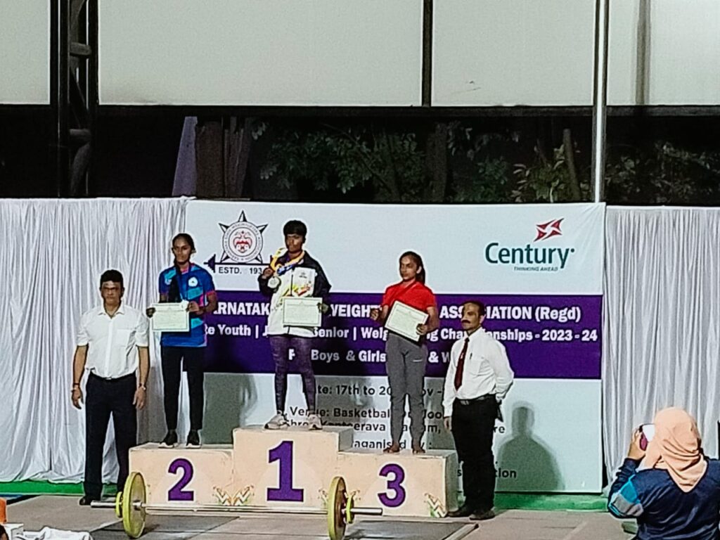 ರಾಜ್ಯ ಮಟ್ಟದ ವೆಯ್ಟ್ ಲಿಪ್ಟಿಂಗ್ ನಲ್ಲಿ ಸುಳ್ಯಕೆವಿಜಿ ವಿದ್ಯಾರ್ಥಿನಿ ದಕ್ಷ ಆರ್ ಶೆಟ್ಟಿ ದ್ವಿತೀಯ.