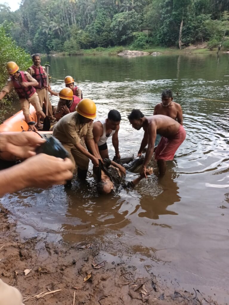 ಅರಂಬೂರಿನಲ್ಲಿ ಸ್ನಾನಕ್ಕೆಂದು ಹೋದ ವ್ಯಕ್ತಿ ನದಿಗೆ ಬಿದ್ದು ದಾರುಣ ಸಾವು.
