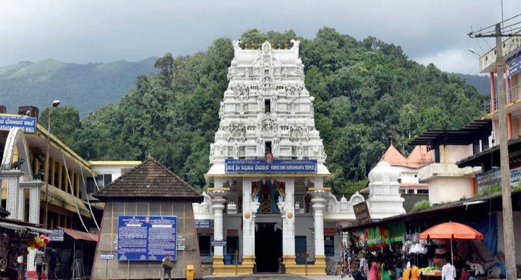 ಕುಕ್ಕೆ ಸುಬ್ರಹ್ಮಣ್ಯದಲ್ಲಿ ಭಾರಿ ಜನಸ್ತೋಮ.  ಪಾರ್ಕಿಂಗ್ ರಥಬೀದಿ ಎಲ್ಲೆಡೆ ಭಕ್ತರ ದಂಡು.