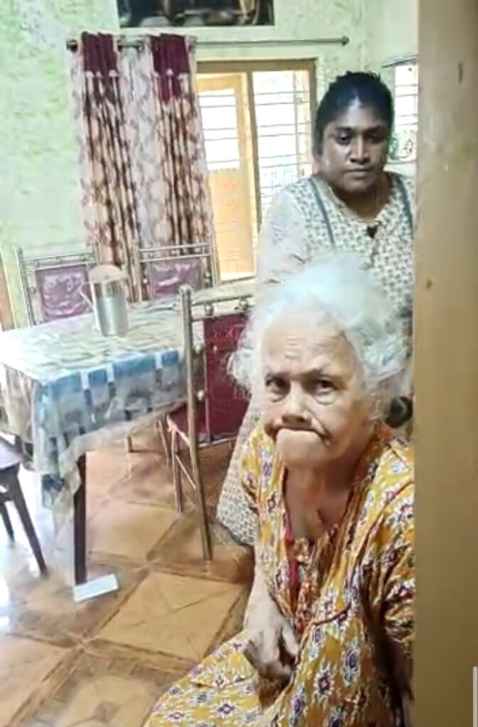 ಕೊಲ್ಲಂ – ಕರುಳು ಹಿಂಡುವ ದೃಶ್ಯ…ಹಿರಿಯ ಜೀವದ ಮೇಲೆ ಅಮಾನುಷ ಹಲ್ಲೆ..ಮನುಷ್ಯತ್ವ ಮರೆತ ಸೊಸೆ