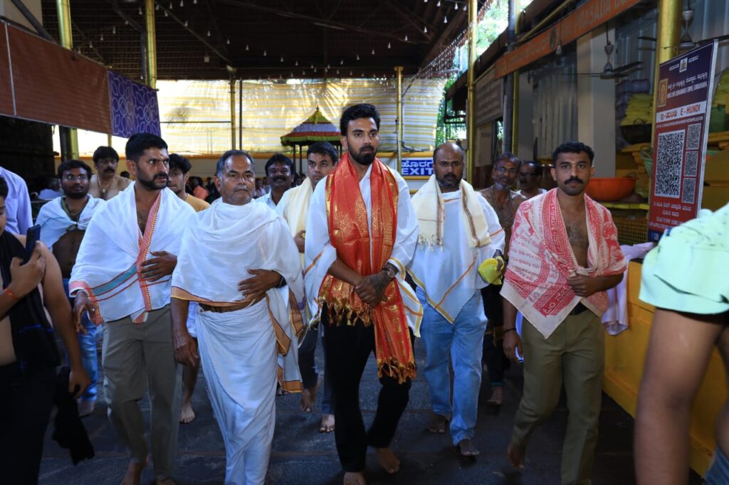 ಕುಕ್ಕೆಗೆ ಕ್ರಿಕೆಟಿಗ ಕೆಎಲ್ ರಾಹುಲ್ ಭೇಟಿ