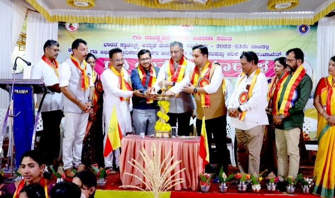 ಕರಿಕೆಯಲ್ಲಿ ಅದ್ದೂರಿ ‘ಗಡಿ ಉತ್ಸವ:ಕರಿಕೆ ಭಾಗಮಂಡಲ ರಸ್ತೆ ಅಭಿವೃದ್ದಿಗೆ 12 ಕೋಟಿ ಅನುದಾನ: ಕರಿಕೆಯನ್ನು ಮಾದರಿ ಗ್ರಾಮವನ್ನಾಗಿಸುವ ಗುರಿ: ಎ ಎಸ್ ಪೊನ್ನಣ್ಣ