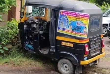 ಉಡುಪಿ: ಪ್ರಯಾಣಿಕರನ್ನು ಕರೆದೊಯ್ಯುತ್ತಿದ್ದ ವೇಳೆ ರಿಕ್ಷಾ ಚಾಲಕನಿಗೆ ಹೃದಯಾಘಾತ; ನಿಯಂತ್ರಣ ತಪ್ಪಿ ವಿದ್ಯುತ್ ಕಂಬಕ್ಕೆ ಡಿಕ್ಕಿ ಹೊಡೆದ ರಿಕ್ಷಾ