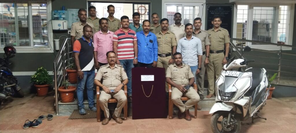 ಮಹಿಳೆಯ ಕುತ್ತಿಗೆಯಿಂದ ಚಿನ್ನದ ಸರ ಕಳ್ಳತನ ಪ್ರಕರಣ: ಕಳ್ಳರ ಎಡೆಮುರಿ ಕಟ್ಟಿದ ಬೆಳ್ಳಾರೆ ಪೊಲೀಸರ ವಿಶೇಷ ತಂಡ