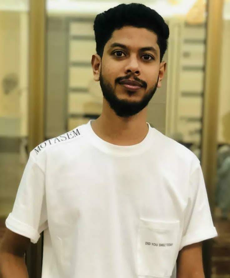 ಮಡಿಕೇರಿ :   ಬೈಕ್ ಶೋ ರೂಂ ನಲ್ಲಿ ಗಲಾಟೆ. ಗ್ರಾಹಕನ ಹತ್ಯೆ.