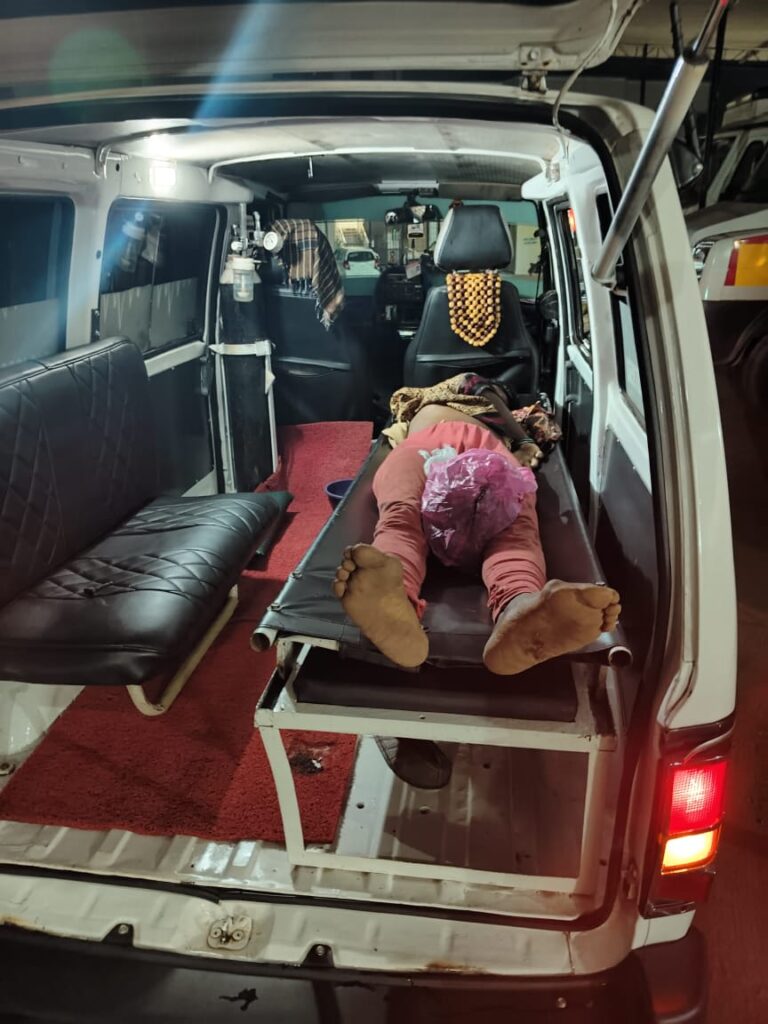 ಸುಳ್ಯದಲ್ಲಿ ರಸ್ತೆ ದಾಟುತ್ತಿದ್ದ ಪಾದಾಚಾರಿ ಮಹಿಳೆಗೆ ತಮಿಳುನಾಡು ಮೂಲದ ಲಾರಿ ಡಿಕ್ಕಿ : ಮಹಿಳೆ ಸ್ಥಳದಲ್ಲಿಯೇ ಸಾವು..