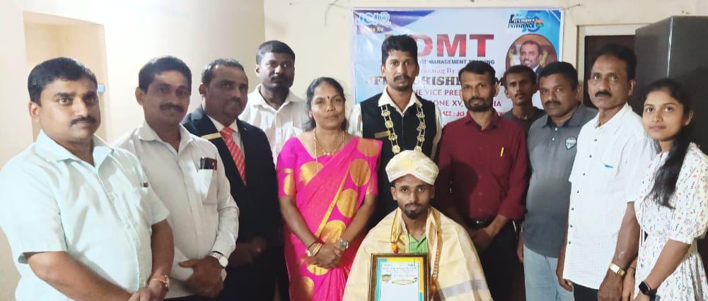 ಜೆಸಿಐ ಸುಳ್ಯ ಪಯಸ್ವಿನಿ  ಎಲ್ ಓ ಜಿ ಬಿ  ಸಭೆಯಲ್ಲಿ ಯುವ ಕೊಳಲು ವಾದಕ   ವೀಕ್ಷೀತ್ ಗೌಡ ಕುತ್ಯಾಳ ಇವರಿಗೆ ಸನ್ಮಾನ.