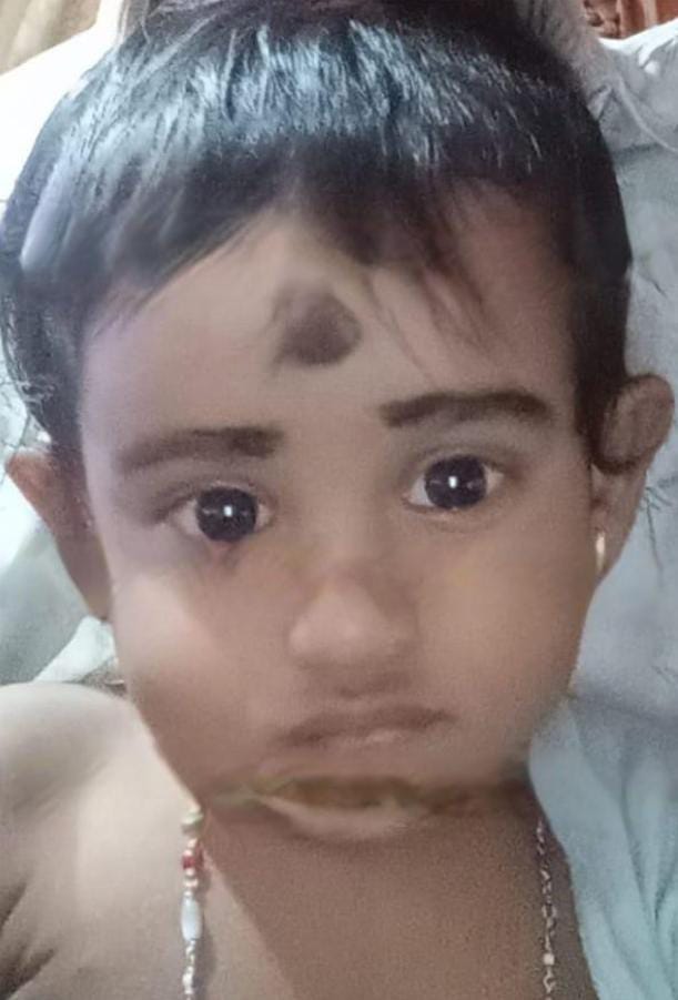 ಮನೆಯಿಂದ ರಸ್ತೆಗೆ ಓಡಿ ಬಂದ 3 ವರ್ಷದ ಮಗು ರಿಕ್ಷಾಕ್ಕೆ ತಾಗಿ ಗಂಭೀರಗಾಯಗೊಂಡು ಮೃತ್ಯು