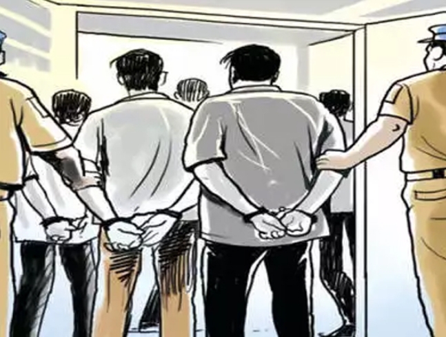 ಉಜಿರೆಯ ಲಾಡ್ಜ್ ಗೆ ಪೊಲೀಸ್ ದಾಳಿ; ವೇಶ್ಯಾವಾಟಿಕೆ‌ ನಿರತರಾಗಿದ್ದ‌ಮೂವರ ಬಂಧನ