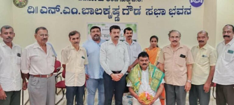 ಡಿ.ಸಿ.ಸಿ.ಬ್ಯಾಂಕ್ ನಿರ್ದೇಶಕ ಎಸ್.ಎನ್ .ಮನ್ಮಥರವರಿಗೆ ಸನ್ಮಾನ ಮತ್ತು ಐವರ್ನಾಡು ಸಹಕಾರಿ ಸಂಘದ ಸಿ.ಇ.ಒ ರವಿಪ್ರಸಾದ್ ಸಿ.ಕೆ ಯವರಿಗೆ ಬೀಳ್ಕೊಡುಗೆ