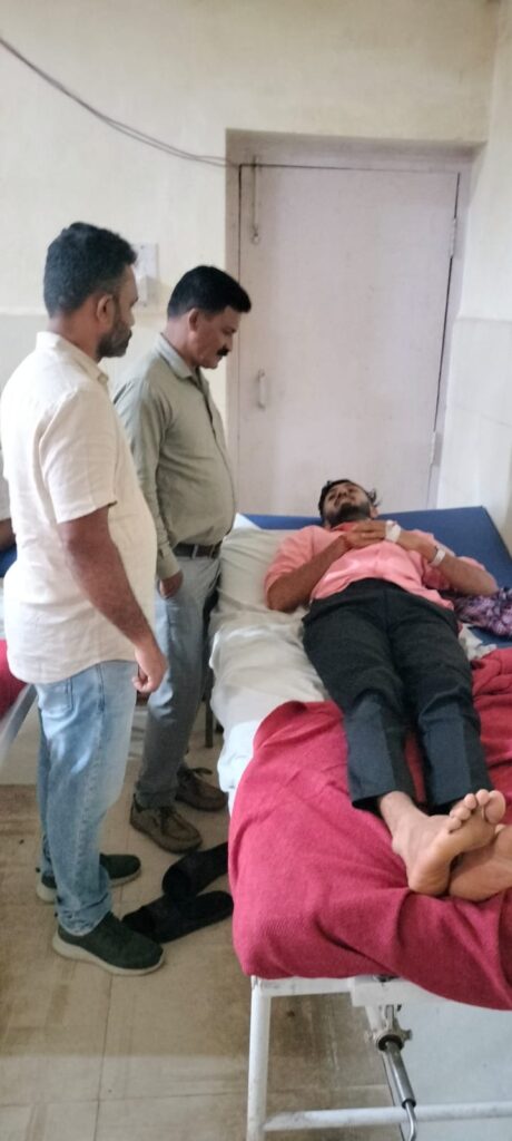 ಪೆರಾಜೆಯಲ್ಲಿ ಬಿಜೆಪಿ ಮತ್ತು  ಕಾಂಗ್ರೆಸ್ ಕಾರ್ಯಕರ್ತರ ನಡುವೆ ಚಕಮಕಿ : ಕಾಂಗ್ರೇಸ್ ಕಾರ್ಯಕರ್ತನ ಮೇಲೆ ಬಿಜೆಪಿ ಶಕ್ತಿ ಕೇಂದ್ರದ ಮುಖಂಡನಿಂದ  ಹಲ್ಲೆ :  ಆಸ್ಪತ್ರೆಗೆ ದಾಖಲು