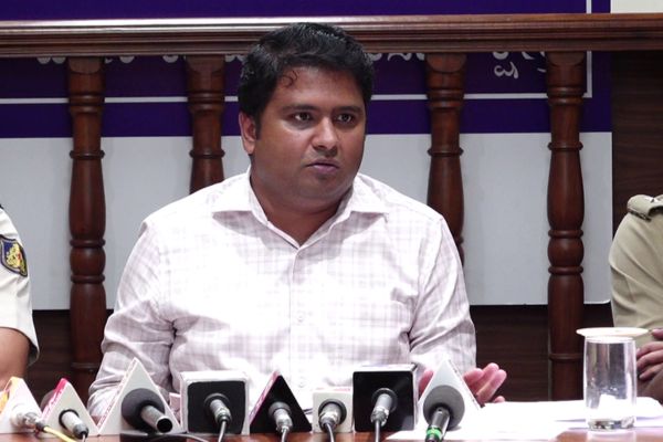 ಮತದಾನಕ್ಕೆ ದಕ್ಷಿಣಕನ್ನಡ ಜಿಲ್ಲಾಡಳಿತ ಸಂಪೂರ್ಣ ಸಜ್ಜು:  ಮುಲ್ಲೈ ಮುಗಿಲನ್ :ಜಿಲ್ಲೆಯಲ್ಲಿದೆ ಒಟ್ಟು 1876 ಮತಗಟ್ಟೆ