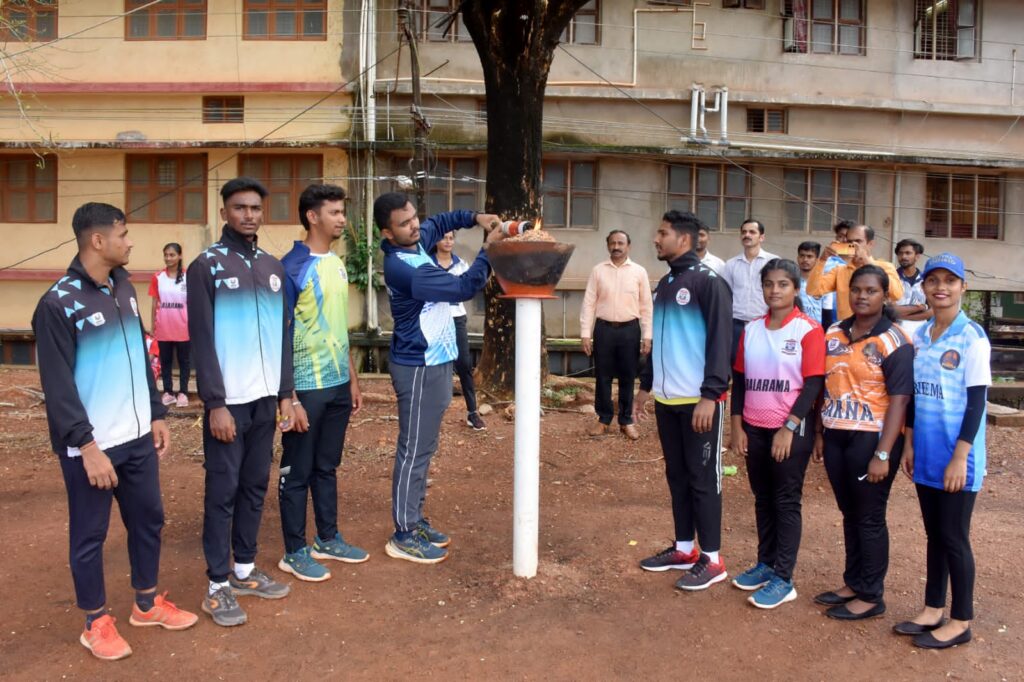 ಎನ್ನೆಂಸಿ; ವಾರ್ಷಿಕ ಕ್ರೀಡೋತ್ಸವ. ಹಿರಿಯ ವಿದ್ಯಾರ್ಥಿಗಳ ಕ್ರೀಡಾ ಸಮ್ಮಿಲನ.