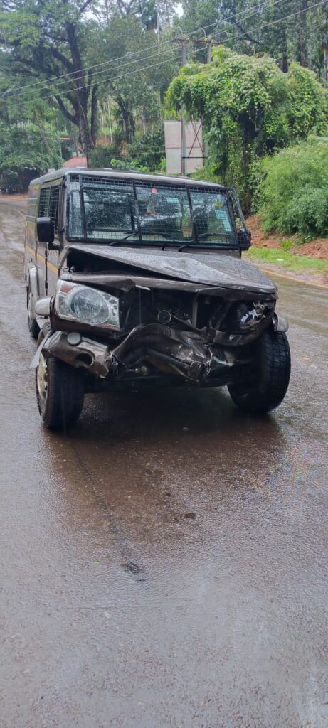 ಬೈತಡ್ಕ : ಬೊಲೆರೊ – ಕಾರು  ಅಪಘಾತ :ಕಾರಿನಲ್ಲಿದ್ದ ನಾಲ್ವರಿಗೆ ಗಾಯ -ಆಸ್ಪತ್ರೆಗೆ ದಾಖಲು