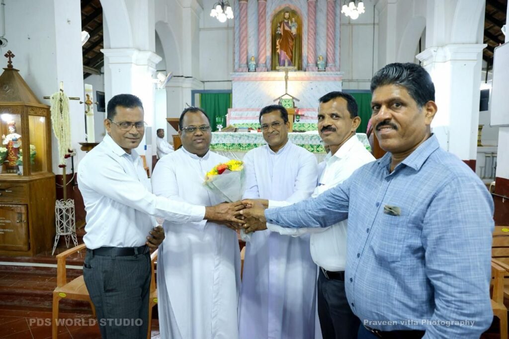 ಸೂರಿಕುಮೇರು ಚರ್ಚ್ ಗೆ ನೂತನ ಧರ್ಮಗುರು ವಂದನೀಯ ನವೀನ್ ಪ್ರಕಾಶ್ ಡಿಸೋಜ ಅಧಿಕಾರ ಸ್ವೀಕಾರ  :