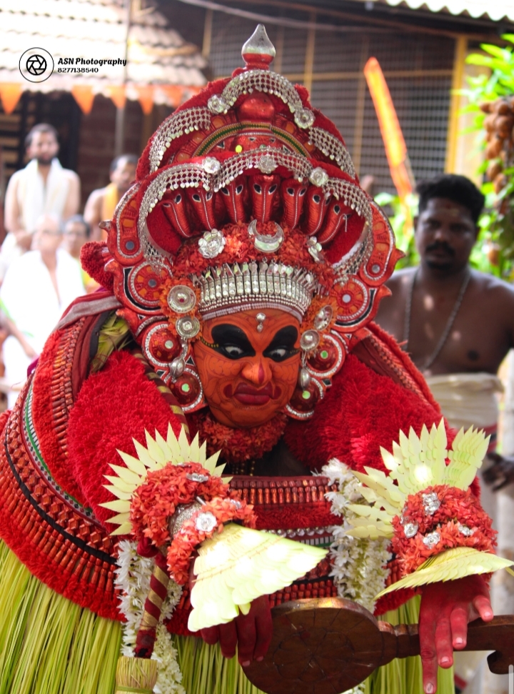 ಮಂಡೆಕೋಲು ಶ್ರೀ ಮಹಾವಿಷ್ಣುಮೂರ್ತಿ ದೇವಸ್ಥಾನದ ವಾರ್ಷಿಕ ಜಾತ್ರೋತ್ಸವ ಸಂಪನ್ನ :ವೈಭವದಿಂದ ಜರುಗಿದ ಮಹಾವಿಷ್ಣುಮೂರ್ತಿ ದೈವದ ನಡಾವಳಿ