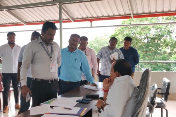 ಪುತ್ತೂರು ಕುಡಿಯುವ ನೀರಿನ ಸಮಸ್ಯೆ-ಜಲಸಿರಿ ಅಧಿಕಾರಿಗಳ ಜತೆ ಶಾಸಕರ ಸಭೆ- ನೀತಿ ಸಂಹಿತೆ ಹಿನ್ನಲೆ ಸಭೆ ನಿಲ್ಲಿಸಿದ ಅಧಿಕಾರಿಗಳು : ಶಾಸಕ ಅಶೋಕ್ ಕುಮಾರ್ ರೈ ಮೇಲೆ ಮೇಲೆ ನೀತಿ ಸಂಹಿತೆ ಉಲ್ಲಂಘನೆ ಪ್ರಕರಣ