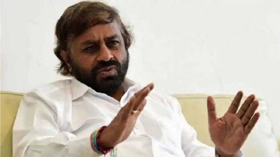 ರಾಜ್ಯದಲ್ಲಿ ಇನ್ಮುಂದೆ ಅನುಮತಿ ಇಲ್ಲದೇ ಮರ ಕಡಿದ್ರೆ ದಂಡದ ಜೊತೆ ಜೈಲು ಶಿಕ್ಷೆ …!