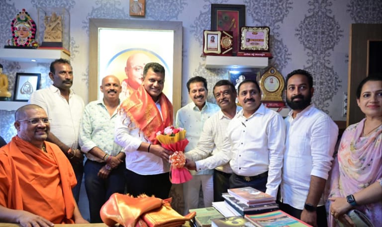 ದ.ಕ.ಜಿಲ್ಲಾ ಒಕ್ಕಲಿಗ ಗೌಡರ ಸೇವಾ ಸಂಘದಿಂದ ಸಂಸದ ಕ್ಯಾ.ಬ್ರಿಜೇಶ್ ಚೌಟರಿಗೆ ಗೌರವಾರ್ಪಣೆ