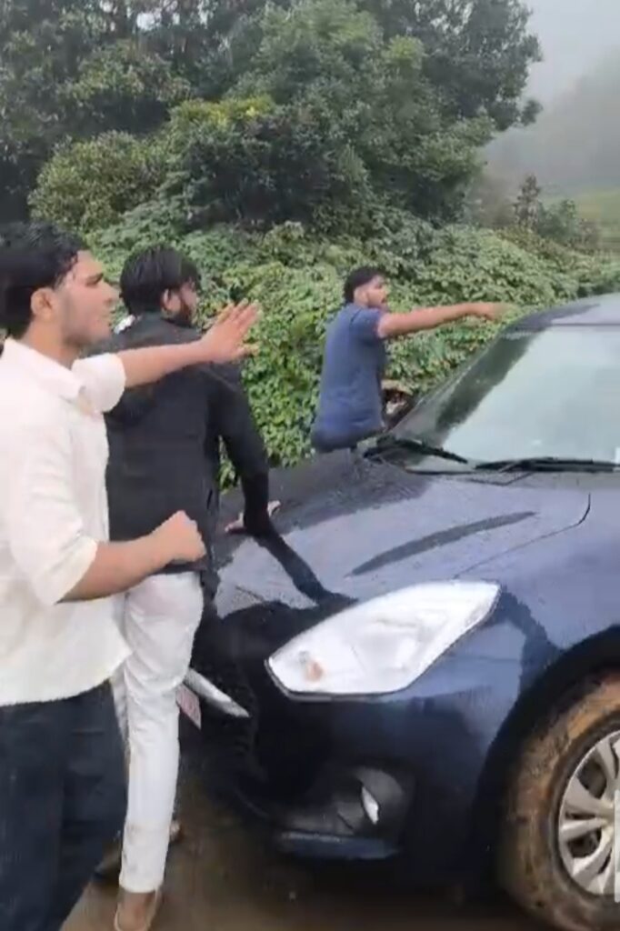 ಕೋಟೆ ಬೆಟ್ಟಕ್ಕೆ ಬಂದಿದ್ದ ಪುತ್ತೂರು ಪ್ರವಾಸಿಗರ ಮೇಲೆ ಹಲ್ಲೆ! ಚಿನ್ನದ ಸರ ಎಗರಿಸಿ ಪರಾರಿಯಾದ ಆರೋಪಿಗಳು .