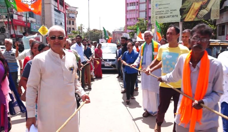 ಪೆಟ್ರೋಲ್ ಡಿಸೇಲ್ ಬೆಲೆ ಏರಿಕೆ ವಿರುದ್ದ ಬಿಜೆಪಿ ವಿಭಿನ್ನ ರೀತಿ ಪ್ರತಿಭಟನೆ