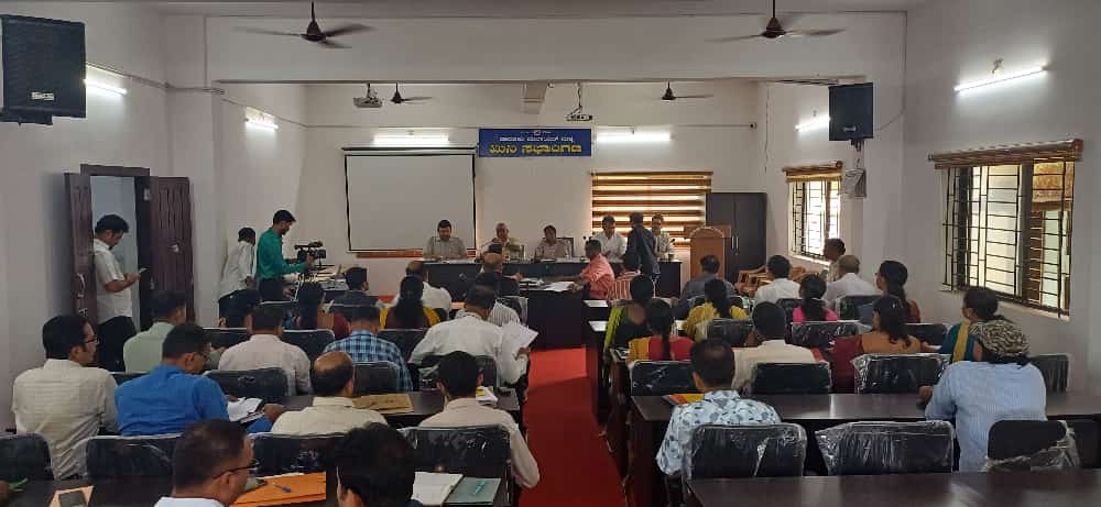 ಸುಳ್ಯದಲ್ಲಿ ನಡೆದ ತ್ರೈಮಾಸಿಕ ಕೆ ಡಿ ಪಿ ಪ್ರಗತಿ ಪರಿಶೀಲನಾ ಸಭೆಯಲ್ಲಿ  ಪ್ರತಿಧ್ವನಿಸಿದ ಡೆಂಗ್ಯೂ ಜ್ವರ ಭೀತಿ..ಚ