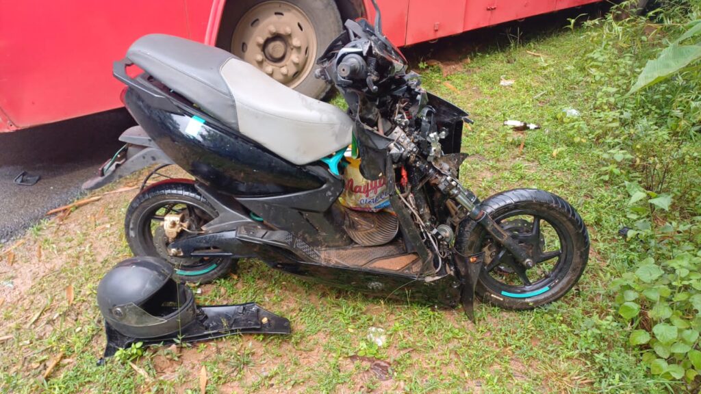 ಸ್ಕೂಟಿಗೆ ಬಸ್ ಡಿಕ್ಕಿ ಸ್ಕೂಟರ್ ಸವಾರ ಸ್ಥಳದಲ್ಲೇ ಸಾವು.