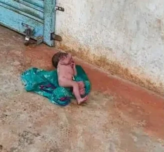 ಹೆಣ್ಣು ಮಗುವೆಂದು ನವಜಾತ ಶಿಶುವನ್ನು ಶಾಲಾ ಜಗಲಿಯಲ್ಲಿ ಬಿಟ್ಟು ಪೋಷಕರು:ಸುಳ್ಯ ಸಮೀಪ ಕಾಸರಗೋಡು ವ್ಯಾಪ್ತಿಯ ಪಂಜಿಗಲ್ಲಿನಲ್ಲಿ ನಡೆದ ಘಟನೆ