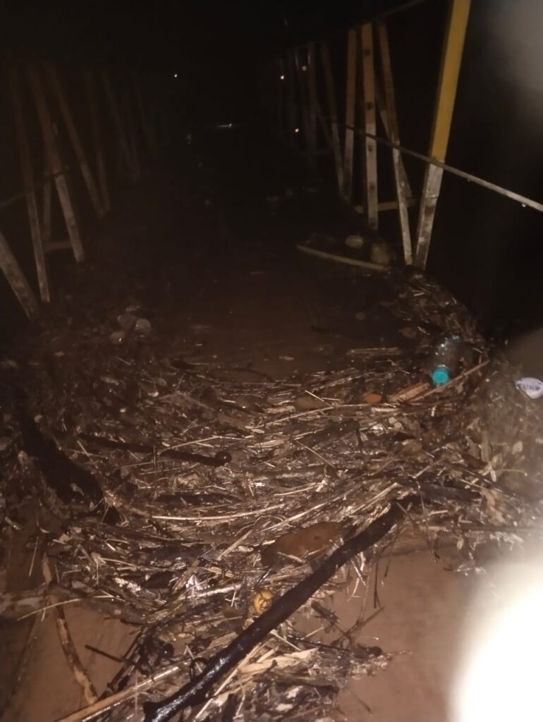 ಭಾರಿ ಮಳೆಗೆ ಮೊಗ್ರದಲ್ಲಿ ಗ್ರಾಮ ಭಾರತ ತಂಡ ನಿರ್ಮಿಸಿದ ಕಾಲು ಸಂಕಕ್ಕೆ ಹಾನಿ