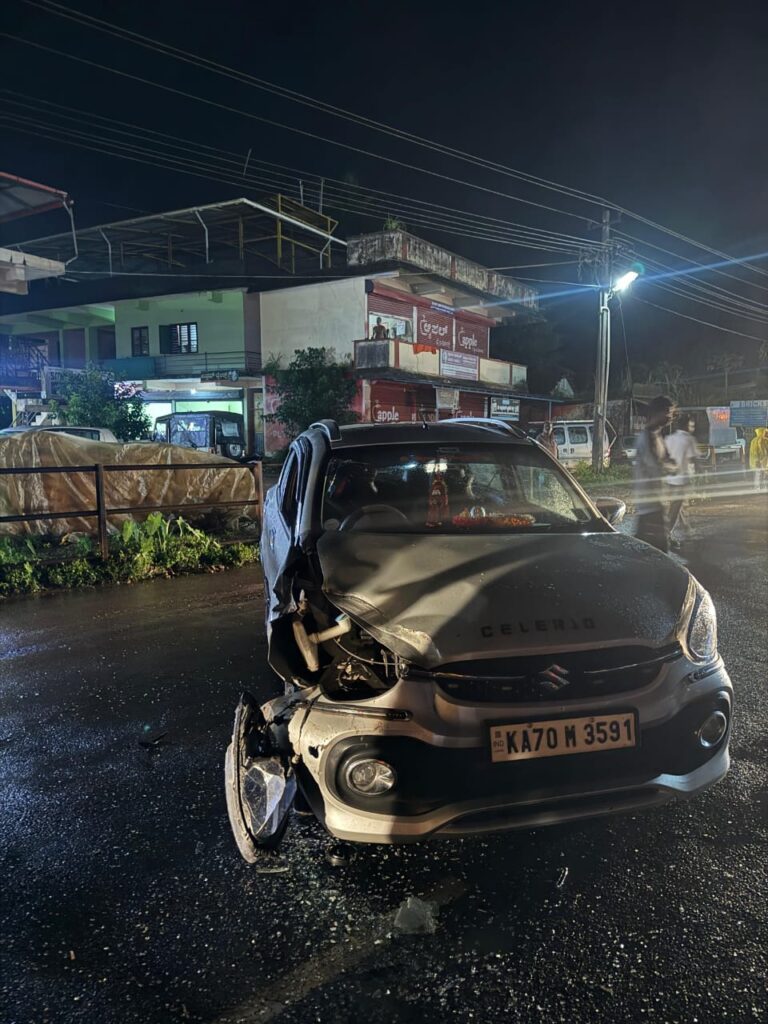 ಕಲ್ಲುಗುಂಡಿ ಕಾರಿಗೆ ಟೆಂಪೋ ವಾಹನ ಡಿಕ್ಕಿ : ಪ್ರಯಾಣಿಕರಿಗೆ ಗಾಯ: ಆಸ್ಪತ್ರಗೆ ದಾಖಲು