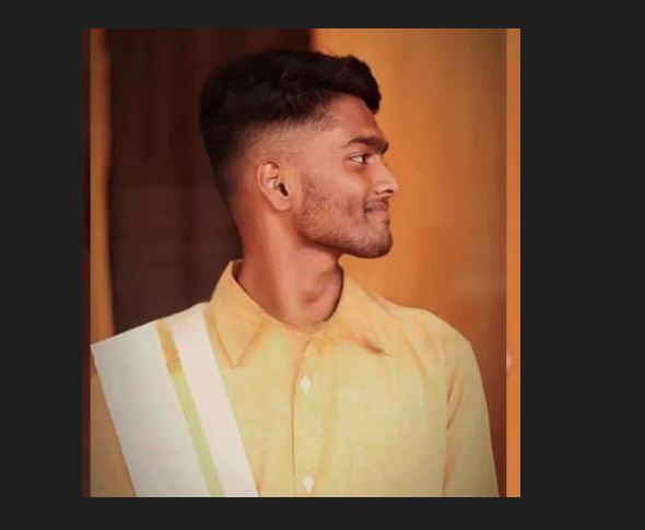 ಕಾರ್ಕಳ : ಚಲಿಸುತ್ತಿದ್ದ ಬಸ್ಸಿನಿಂದ ಕೆಳಕ್ಕೆ ಎಸೆಯಲ್ಪಟ್ಟು ಕಾಲೇಜ್ ವಿದ್ಯಾರ್ಥಿ ಮೃತ್ಯು..!