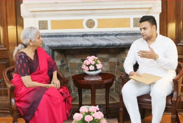 ಕರಿಮೆಣಸಿಗೆ ಜಿ.ಎಸ್.ಟಿ ವಿನಾಯಿತಿ ನೀಡುವಂತೆ ಕೇಂದ್ರ ಹಣಕಾಸು ಸಚಿವರಾದ ನಿರ್ಮಲಾ ಸೀತಾರಾಮನ್ ರವರಿಗೆ ಮೈಸೂರು- ಕೊಡಗು ಕ್ಷೇತ್ರದ ಸಂಸದ ಯದುವೀರ್ ಒಡೆಯರ್ ಮನವಿ