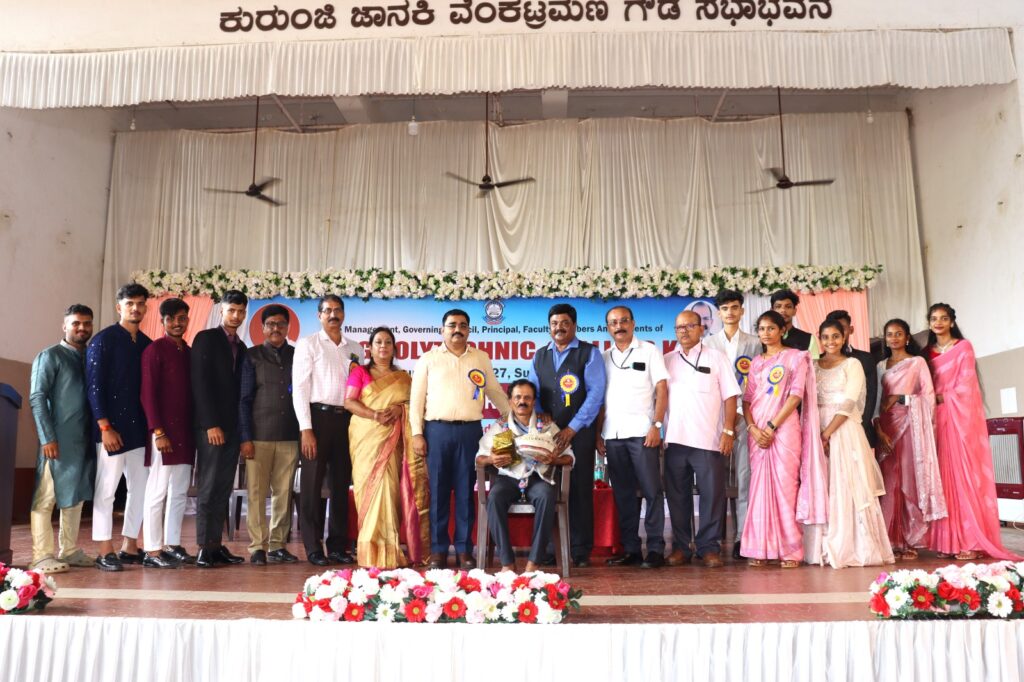 ಕೆವಿಜಿ ಪಾಲಿಟೆಕ್ನಿಕ್ ವಾರ್ಷಿಕೋತ್ಸವ :ವಿದ್ಯಾರ್ಥಿಗಳ ಮತ್ತು ಅಧ್ಯಾಪಕರುಗಳ ಪ್ರತಿಭೆಯನ್ನು ವಾರ್ಷಿಕೋತ್ಸವದಲ್ಲಿ ಗುರುತಿಸುವಂತಾಗಬೇಕು – ಡಾ. ಉಜ್ವಲ್ ಯು.ಜೆ :ಡಿಪ್ಲೋಮಾ ಪದವೀಧರರಿಗೆ ವಿಫಲ ಉದ್ಯೋಗವಕಾಶಗಳು – ಡಾ. ಮೋಕ್ಷ ನಾಯಕ್