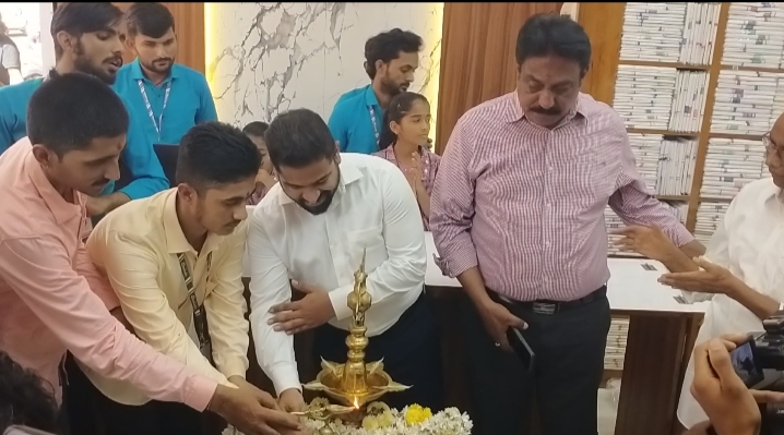 ಸುಳ್ಯದ ಕುಂಕುಂ ಸಂಸ್ಥೆಯ ಮತ್ತೊಂದು ಶಾಖೆ ರೊಮ್ಯಾಂಟಿಕ್ ವಸ್ತ್ರ ಮಳಿಗೆ ಶುಭಾರಂಭ