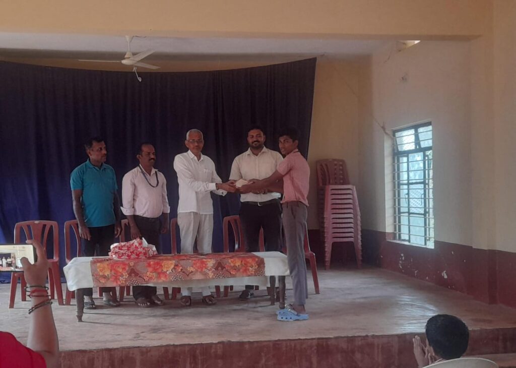 ಪೆರಾಜೆ ಪ್ರಾಥಮಿಕ ಕೃಷಿ ಪತ್ತಿನ ಸಹಕಾರ ಸಂಘದ ವತಿಯಿಂದ71ನೇ ಅಖಿಲ ಭಾರತ ಸಹಕಾರ ಸಪ್ತಾಹ ಅಂಗವಾಗಿ ವಿಧ್ಯಾರ್ಥಿಗಳಿಗೆ ಪ್ರಬಂಧ ಸ್ಪರ್ಧೆ ಹಾಗೂ ಭಾಷಣ ಸ್ಪರ್ಧೆ